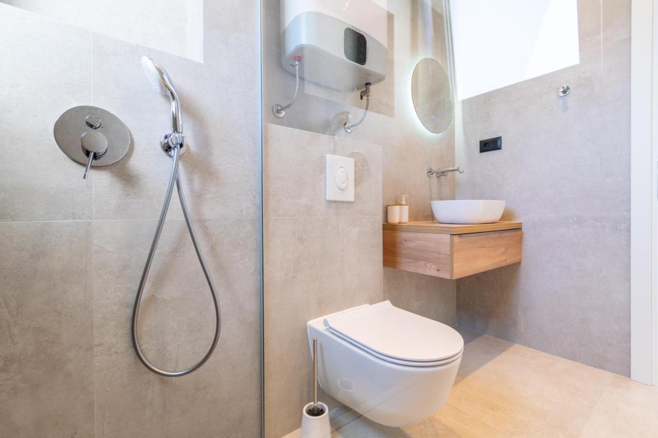 Apartmani Pino 1 Baska Voda Luaran gambar