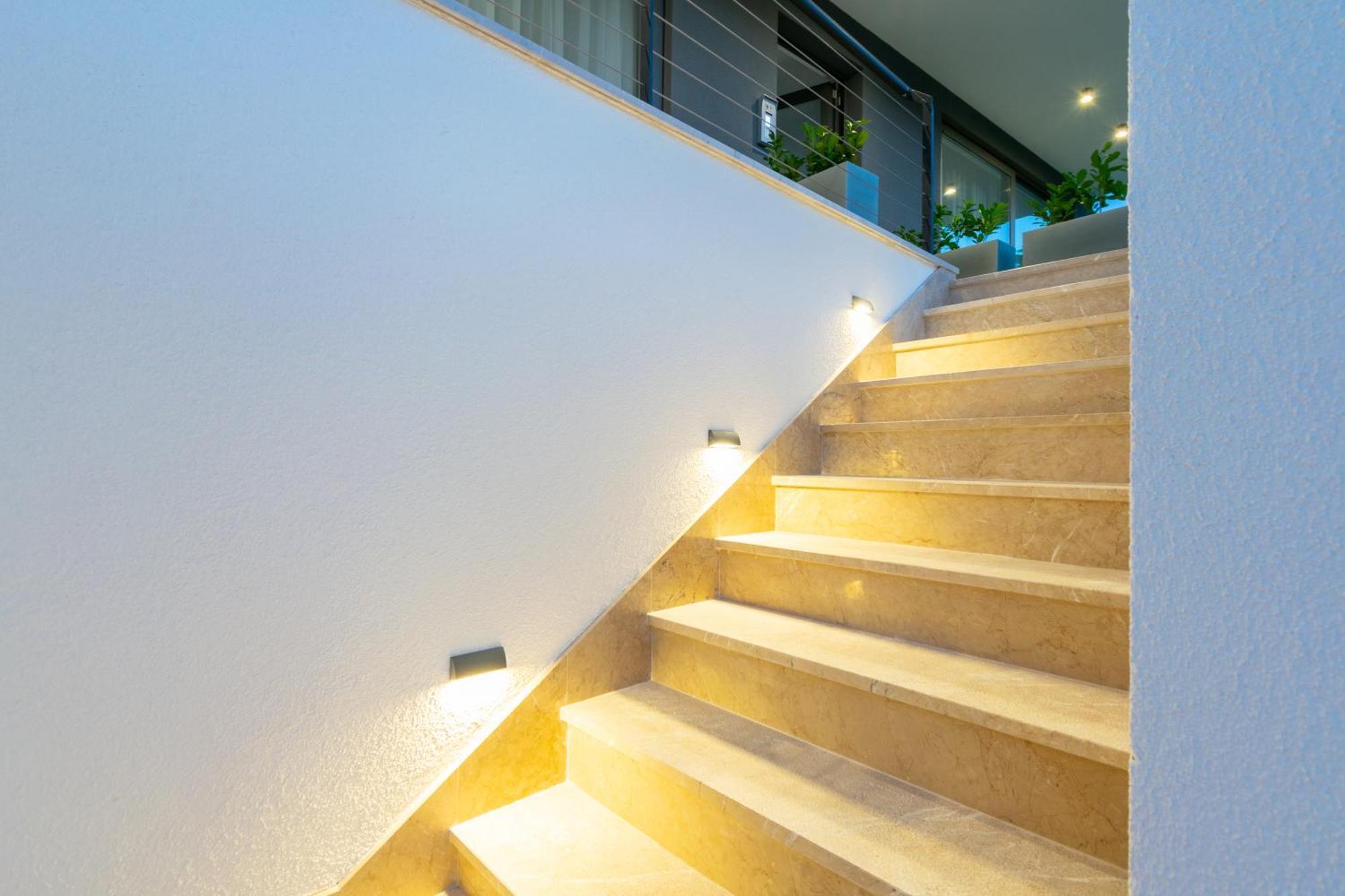Apartmani Pino 1 Baska Voda Luaran gambar