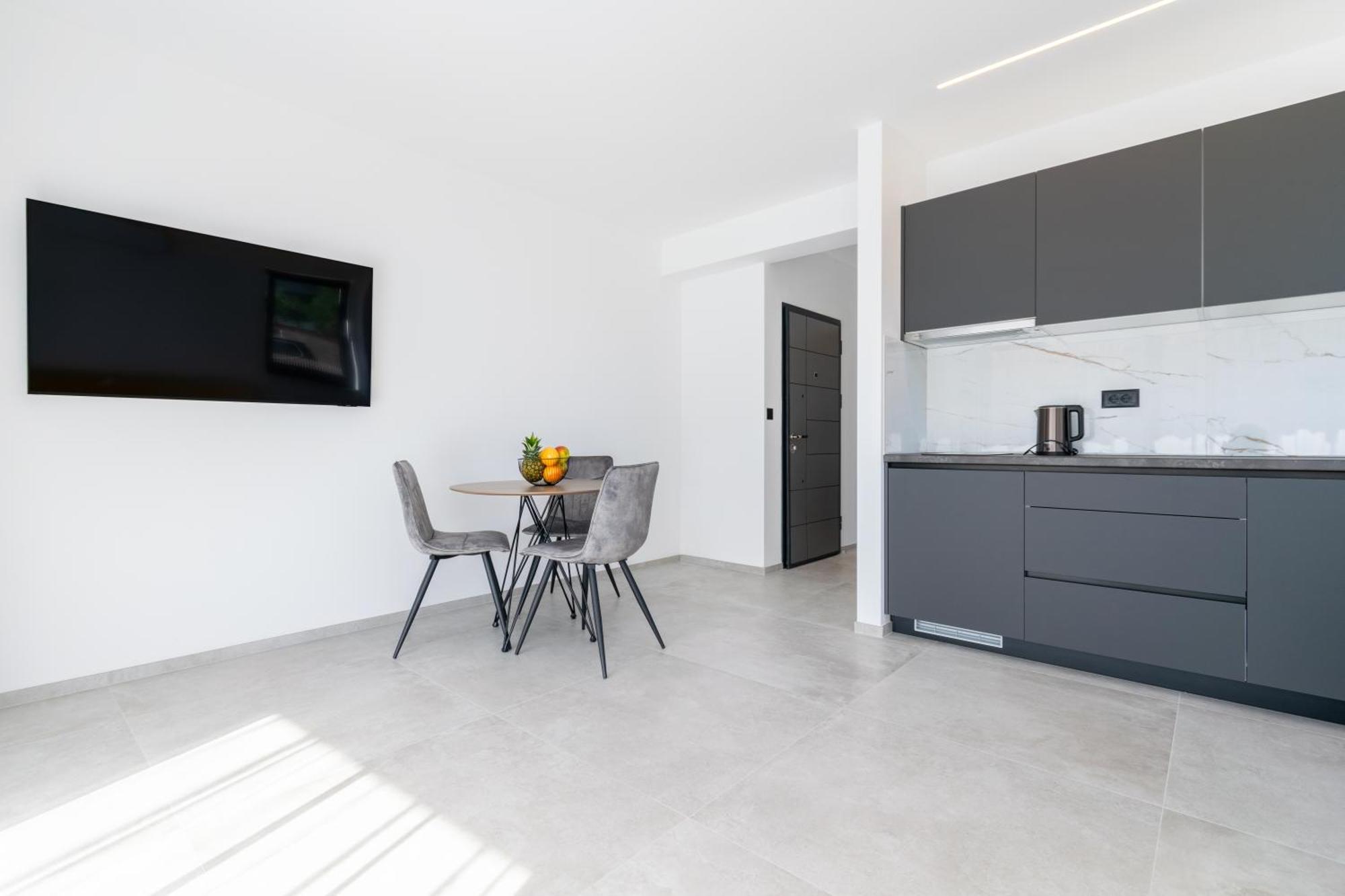 Apartmani Pino 1 Baska Voda Luaran gambar