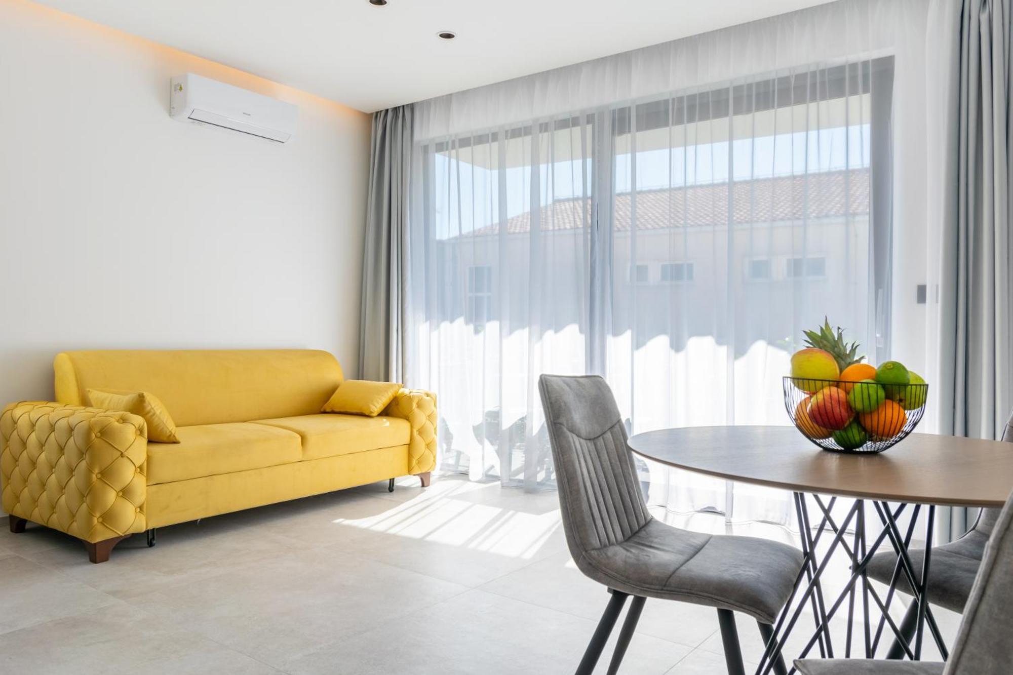 Apartmani Pino 1 Baska Voda Luaran gambar