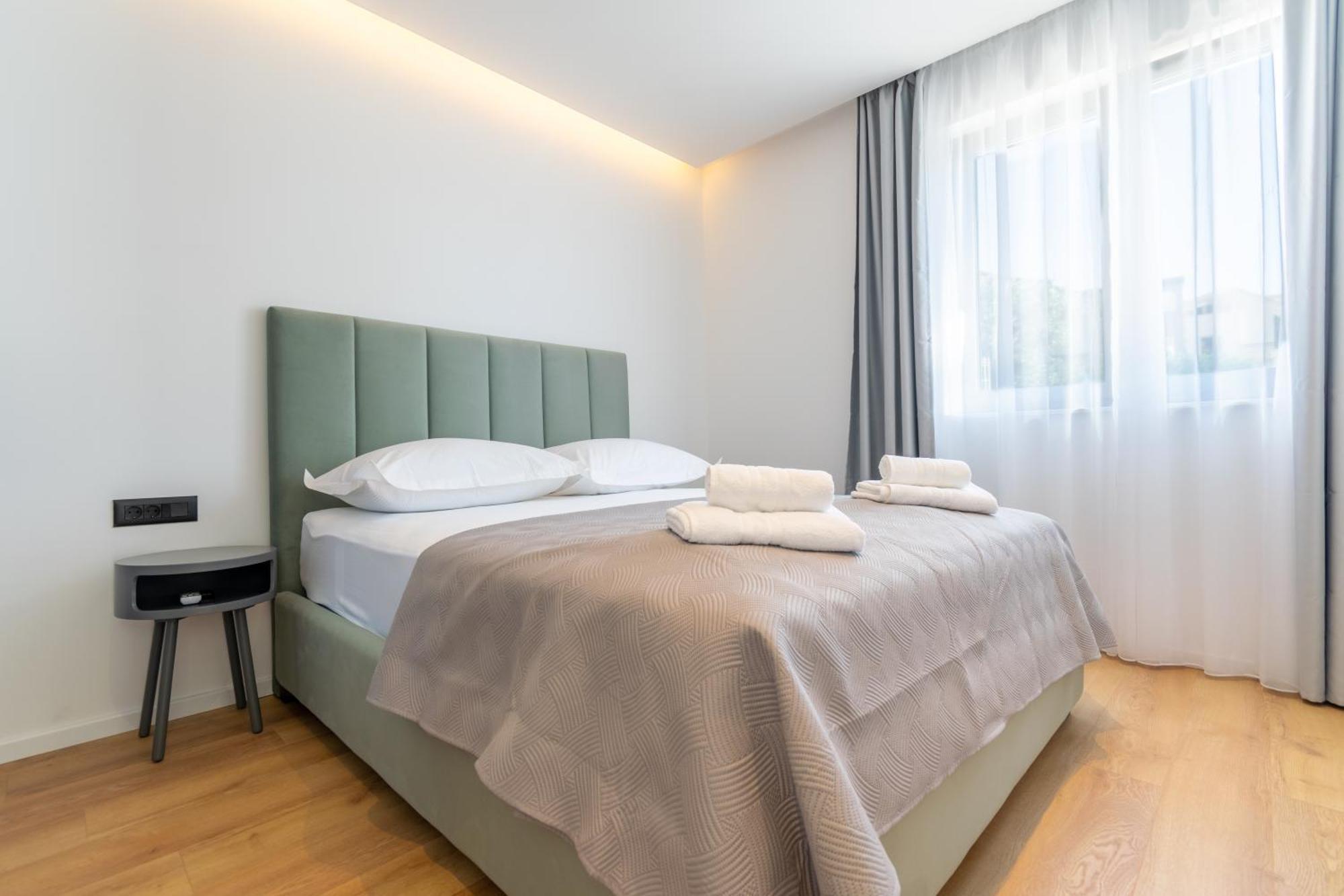 Apartmani Pino 1 Baska Voda Luaran gambar