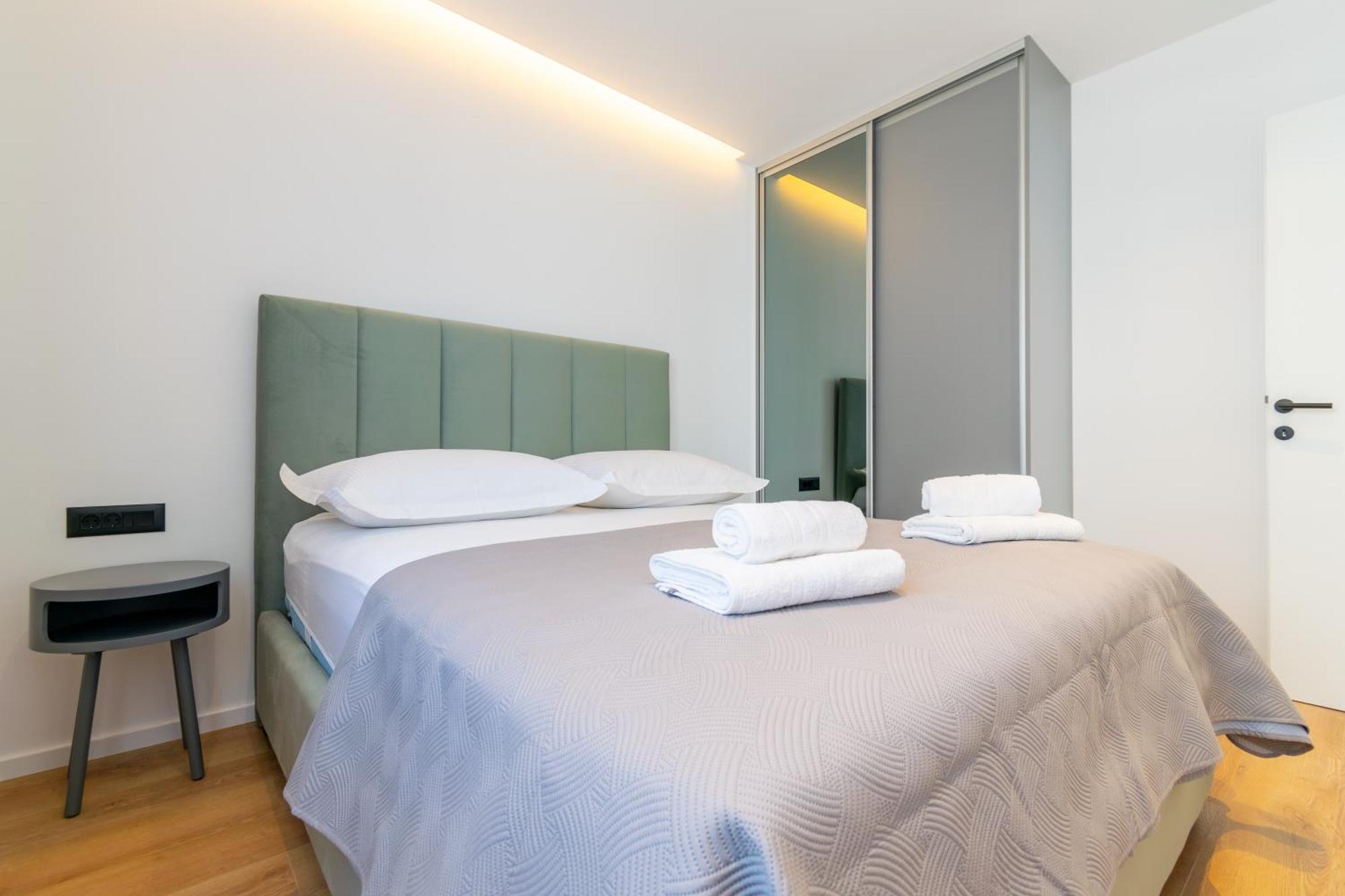 Apartmani Pino 1 Baska Voda Luaran gambar
