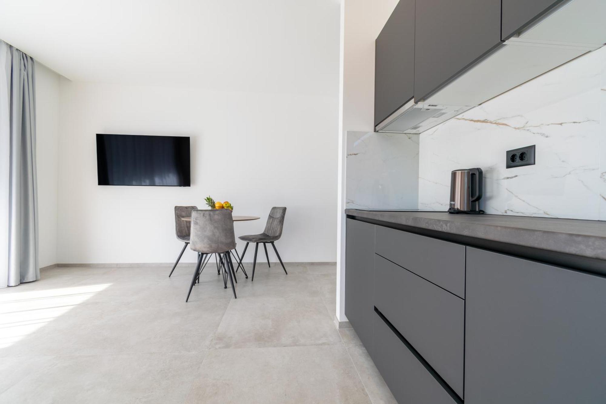 Apartmani Pino 1 Baska Voda Luaran gambar