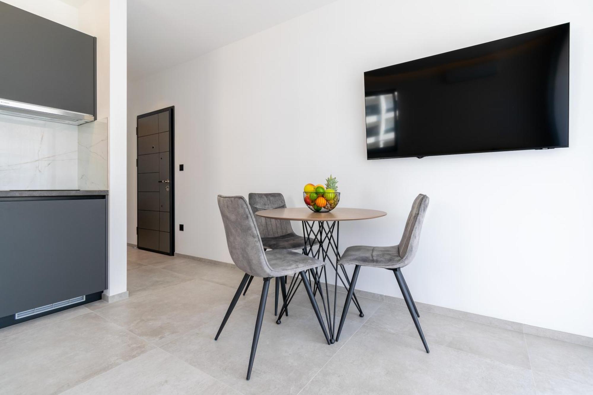 Apartmani Pino 1 Baska Voda Luaran gambar