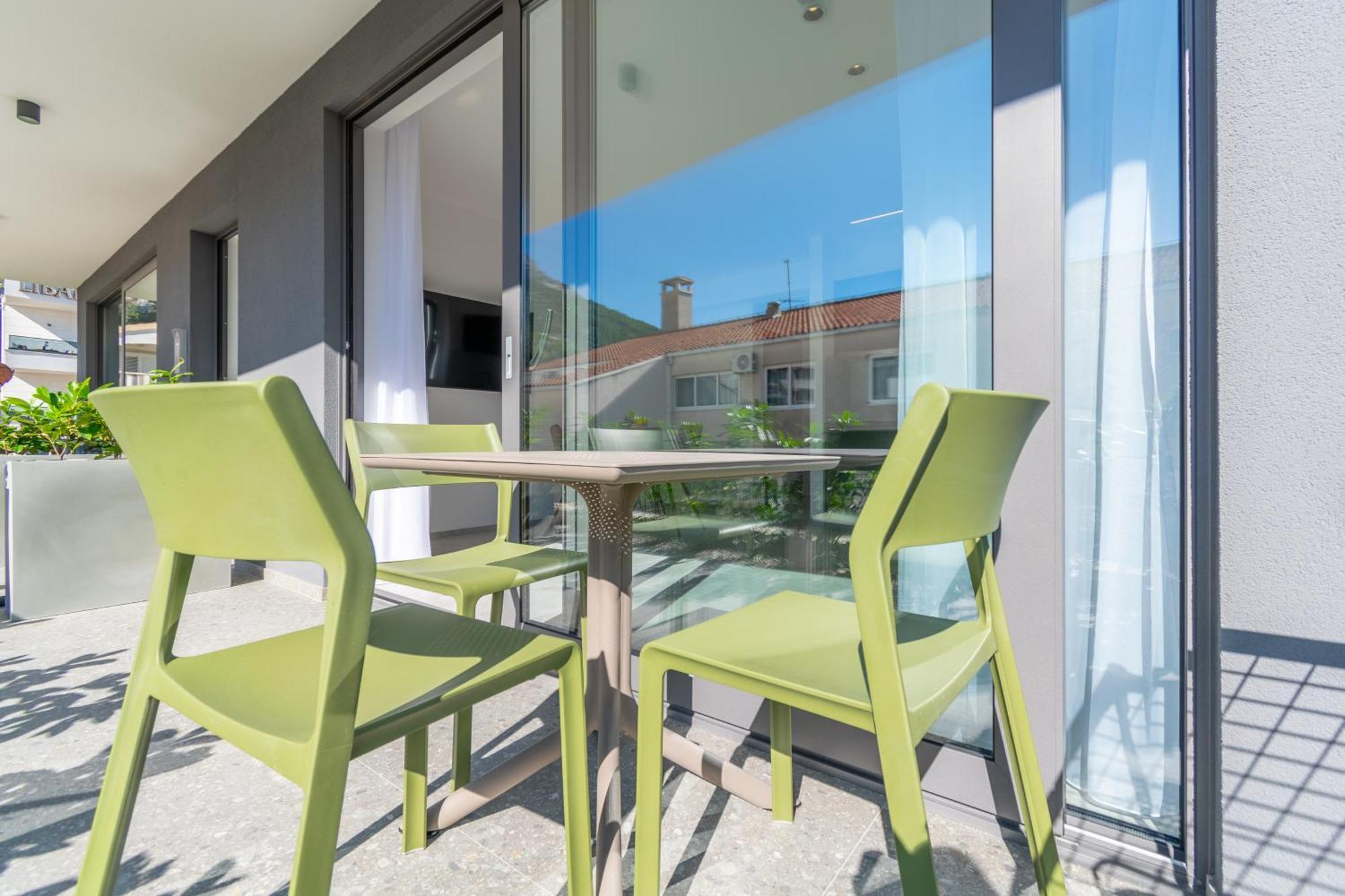 Apartmani Pino 1 Baska Voda Luaran gambar